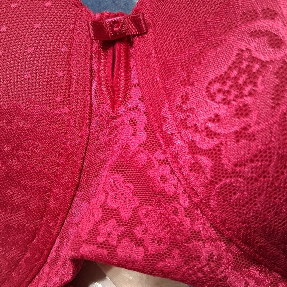 Vanity Fair Fuschia Lace Wireless Posture Bra. Size 38D - Picture 4 of 8